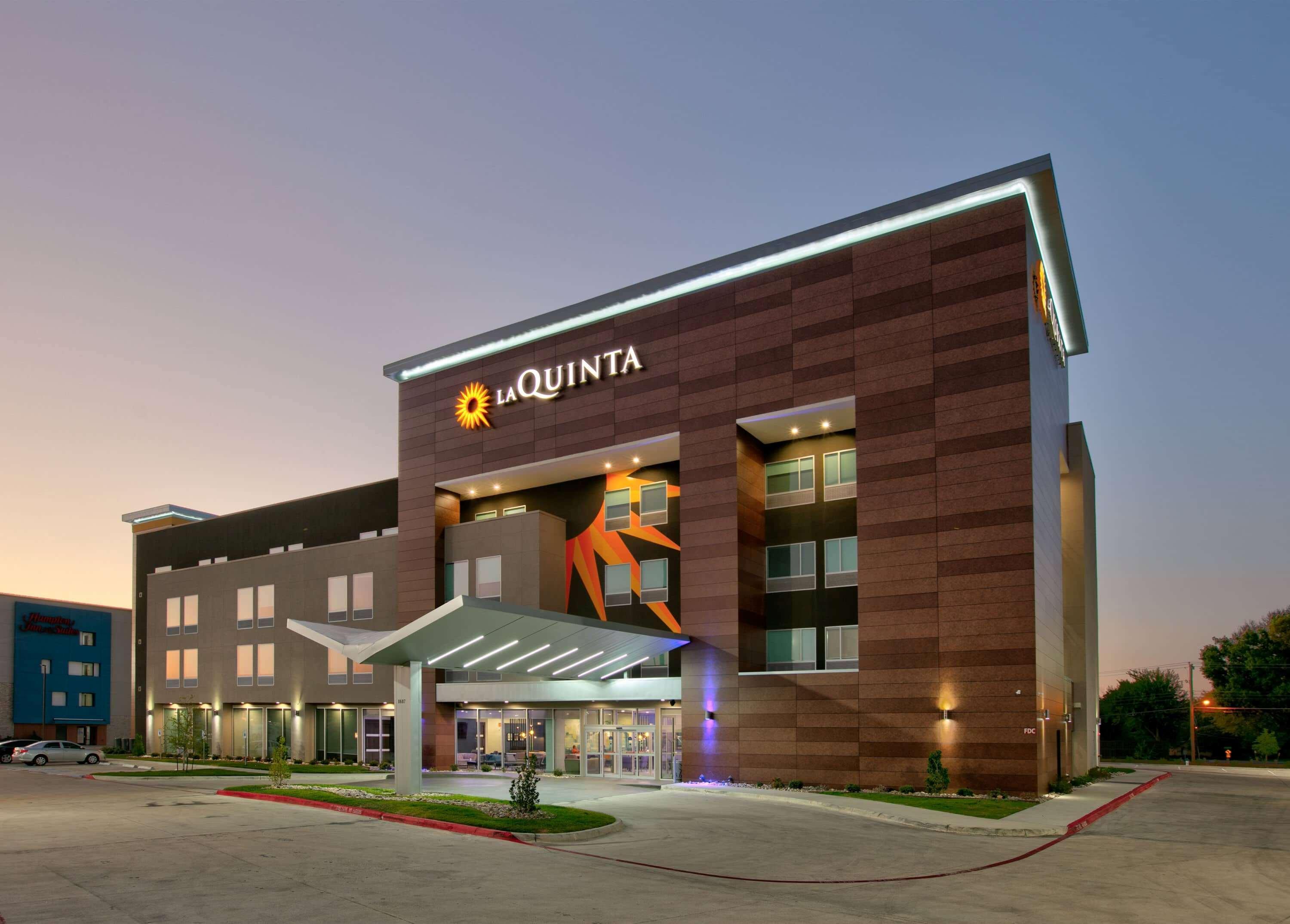 La Quinta Inn & Suites By Wyndham Dallas/Fairpark Dış mekan fotoğraf